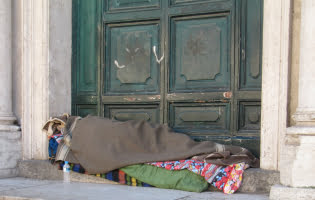 Report povertà Caritas 2023