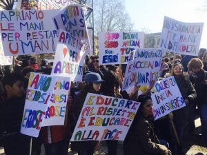 Scuola di Donato immigrazione