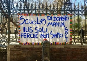 Scuola di Donato immigrazione