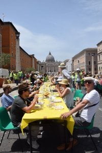 tavolata italiana senza muri