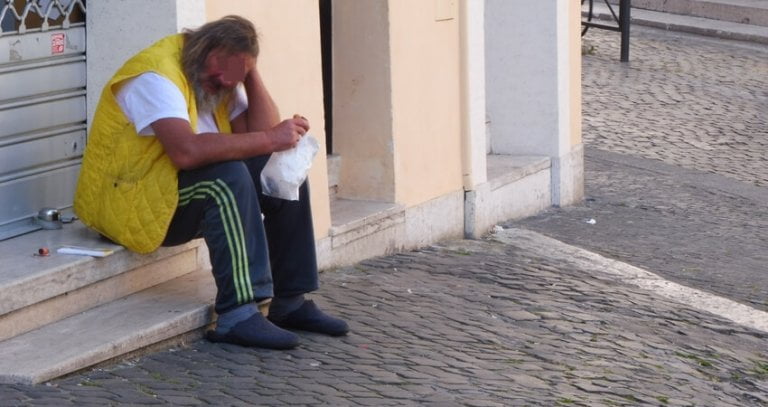 i poveri a pagare