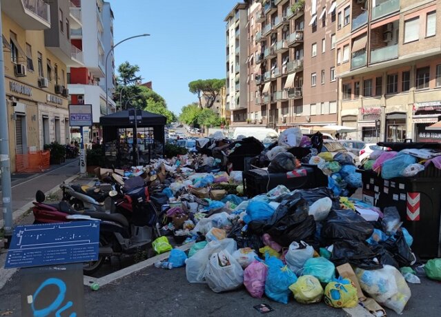 rifiuti a roma