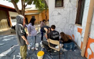 accogliere nell'arte