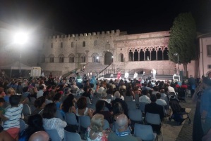 Non fare agli altri ciò che non vorresti fosse fatto a te