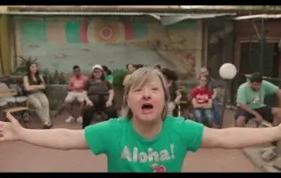 INDIETRO COSÌ: LA DISABILITÀ, IL TEATRO E LA RICERCA DI SÈ