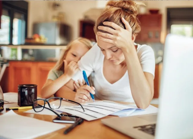 DONNE, LA SCARSITÀ DI TEMPO È UN INDICATORE ECONOMICO