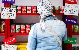 DAL TUFELLO A OSTIA LA POVERTÀ ALIMENTARE COLPISCE PIÙ DI UN ROMANO SU VENTI