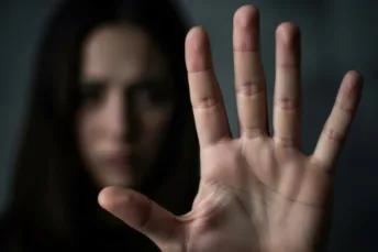 CENTRI PER UOMINI AUTORI DI VIOLENZA, UN BANDO PER ACCREDITARSI