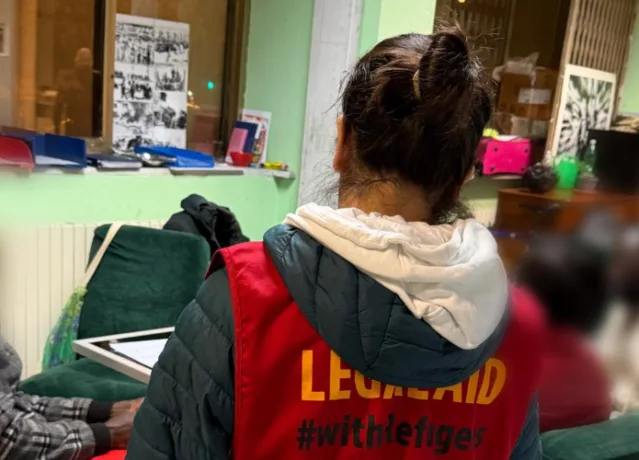 MIGRANTI, LEGAL AID: «NEL REPORT 2025 I PARADOSSI DI UN SISTEMA CHE PRODUCE IRREGOLARITÀ»