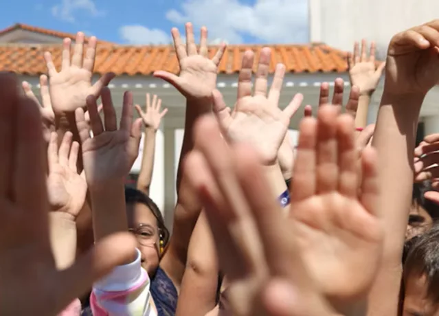 «LA SCUOLA VALDITARA CHIUDE E SEPARA. NOI RACCOGLIAMO PRATICHE CHE SANNO DI COMUNITÀ» VERSO CONVERGENCES 2026